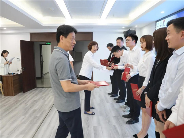 城投集團舉辦“展現(xiàn)青年風(fēng)采，奉獻(xiàn)青春力量”主題演講比賽